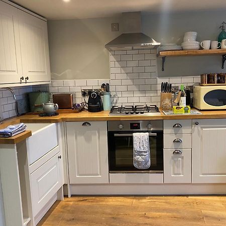 Monmouth House Apartments, Lyme Regis Old Town, Dog Friendly, Parking Buitenkant foto