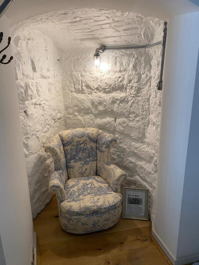 Monmouth House Apartments, Lyme Regis Old Town, Dog Friendly, Parking Buitenkant foto
