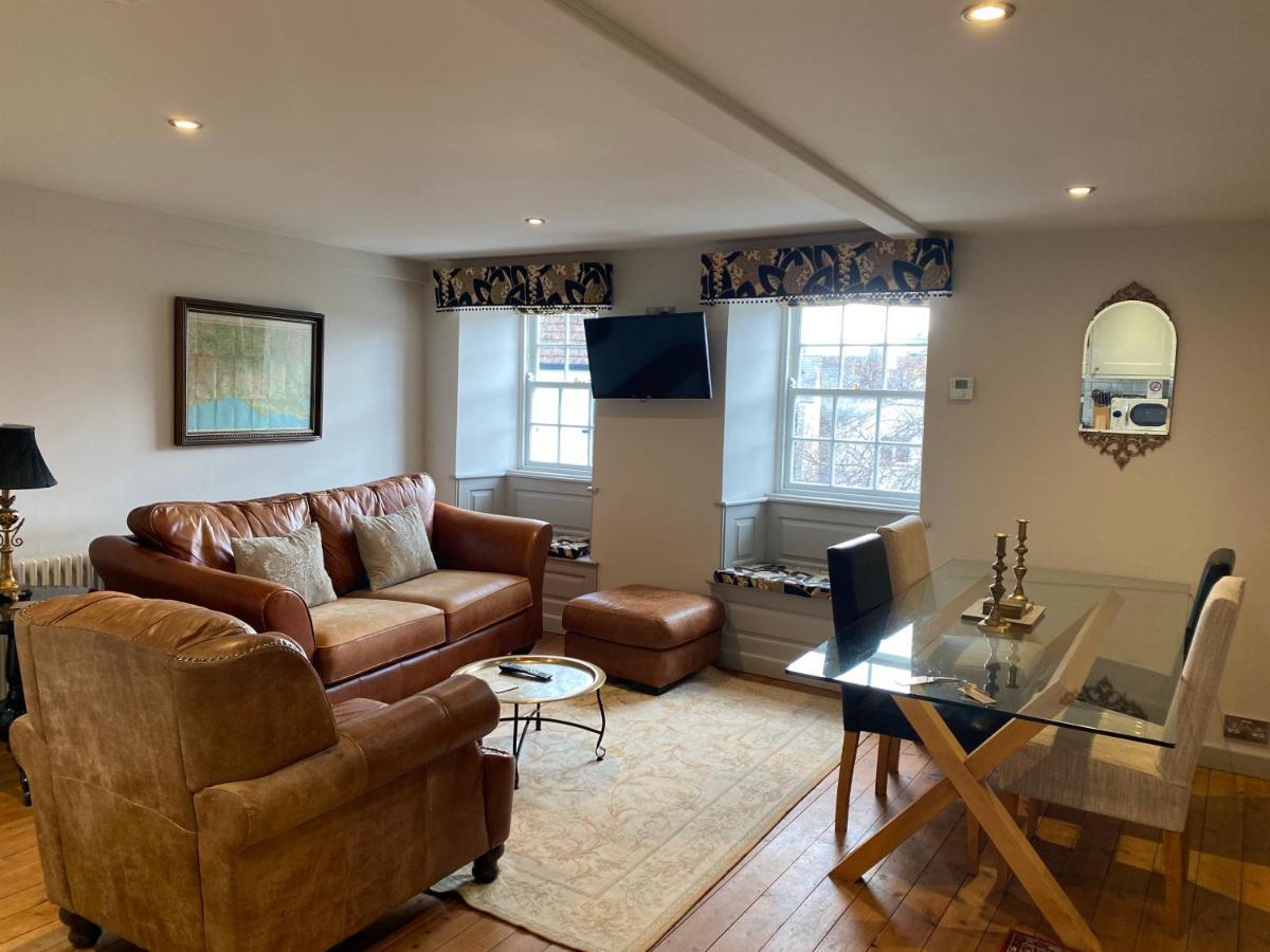 Monmouth House Apartments, Lyme Regis Old Town, Dog Friendly, Parking Buitenkant foto