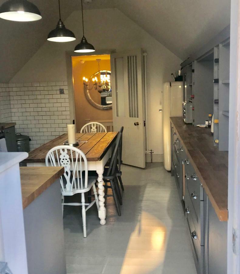 Monmouth House Apartments, Lyme Regis Old Town, Dog Friendly, Parking Buitenkant foto